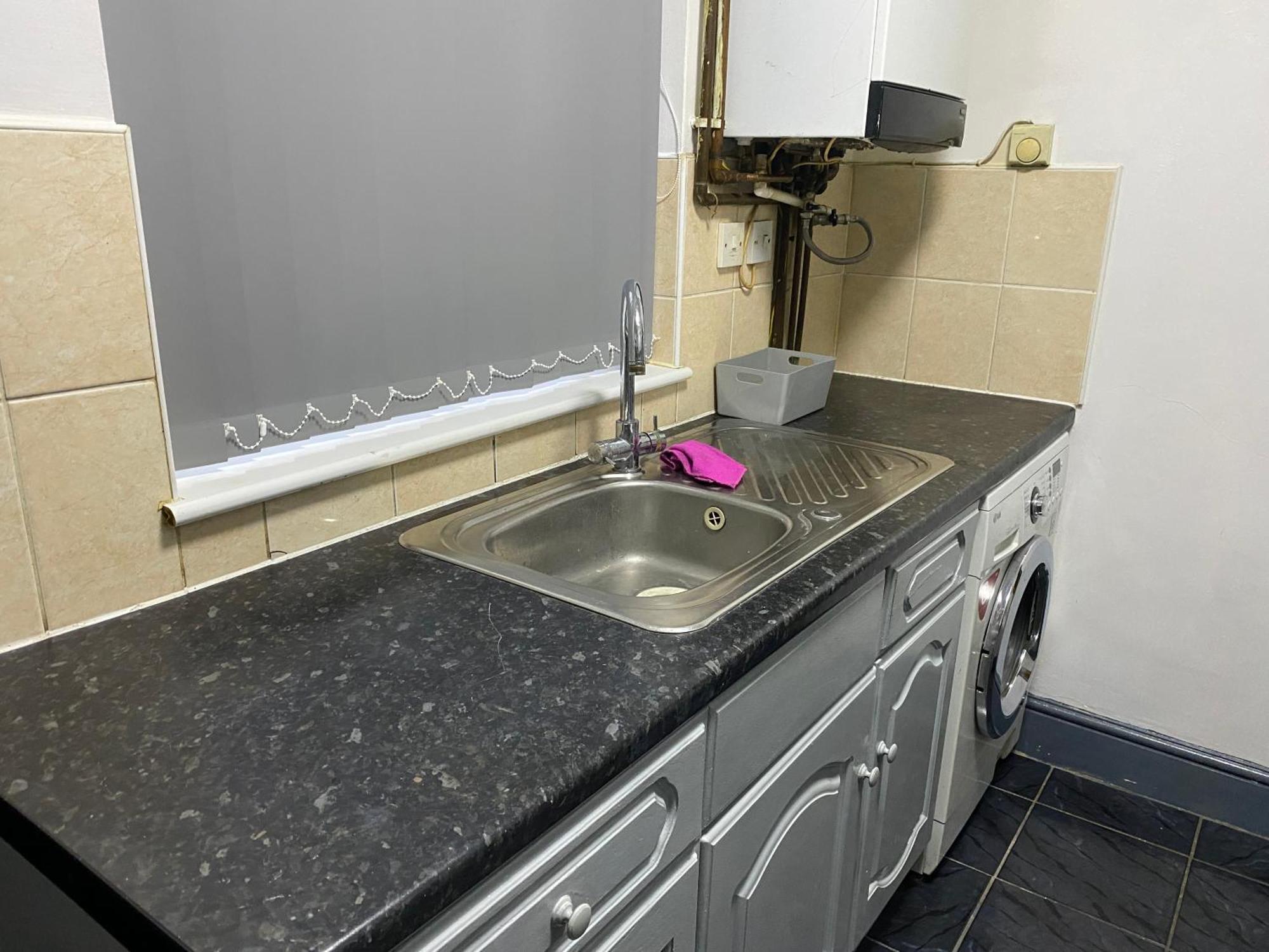 Guest house In Guest - Spacious In Centre Coventry