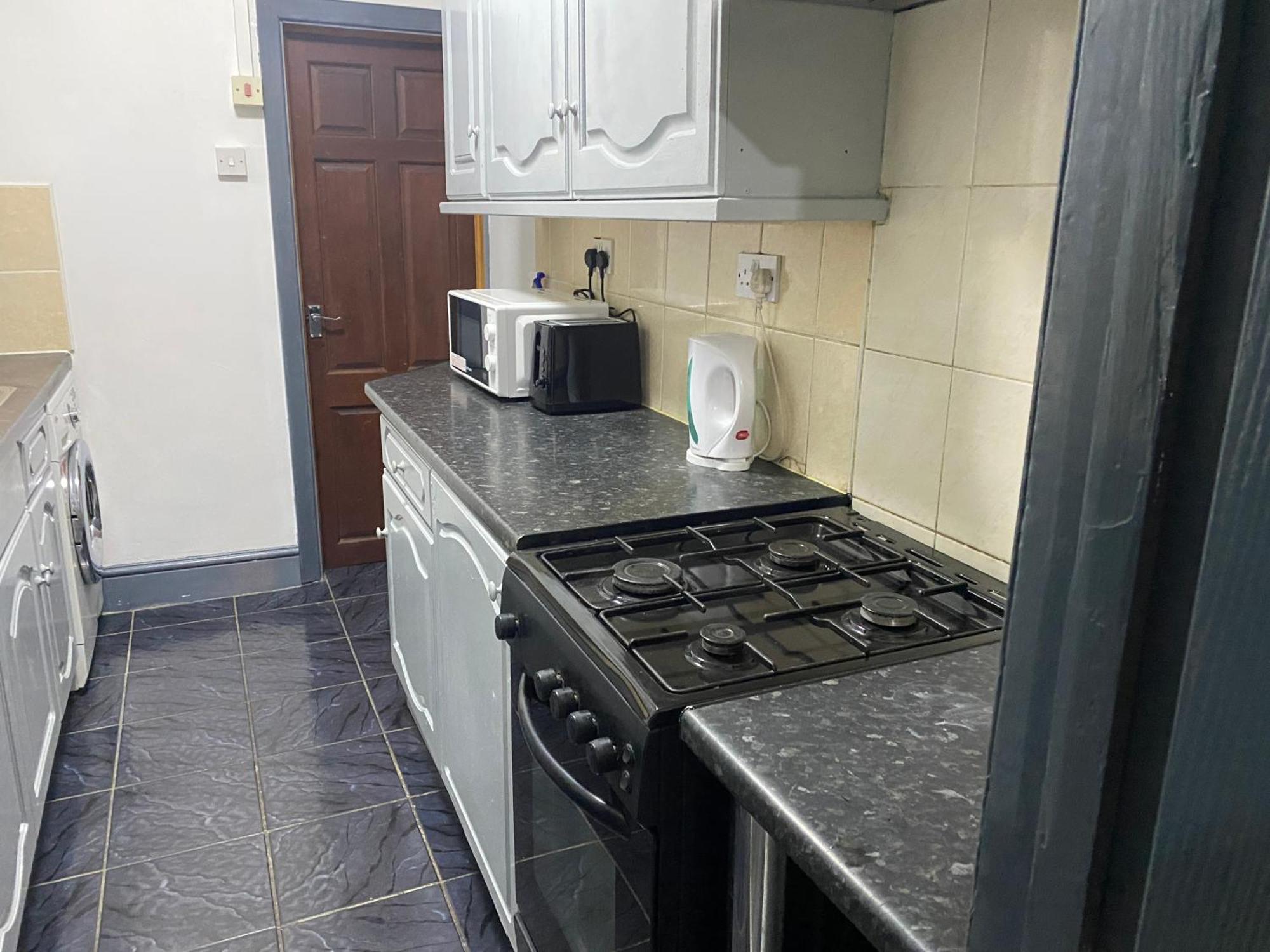 In Guest - Spacious In Centre Guest house Coventry